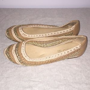 Woven flats